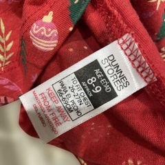 ヨーロッパのクリスマス柄のワンピースの画像