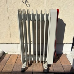 年末限定価格　デロンギオイルヒーターの画像