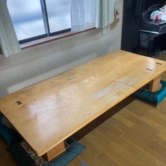 一枚板　無垢の座卓の画像