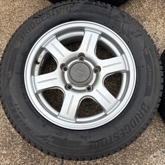 175/80R16 スタッドレスタイヤ アルミ付4本セット 16インチ ジムニーの画像