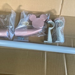 １間窓用　ディズニー　ミッキー&ミニーカーテンレール　ほぼ未使用品の画像