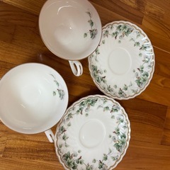 NARUMI ティーカップ&ソーサー　2セットの画像
