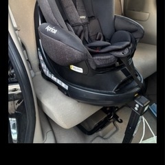 チャイルドシート 新生児用の画像