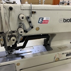 工業用穴かがりミシンの画像