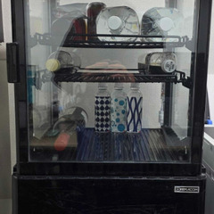 (値下げしました)業務用 4面ガラス冷蔵ショーケース 63L レマコム R4G-63SLB ブラック 卓上型 動作確認済 家庭用電源OK 飲食店 事務所 自宅バー 店舗用 冷蔵庫 ショーケース 新宿二丁目 引取限定 即使用可の画像