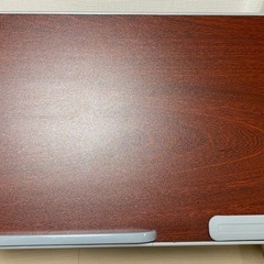 ベッドに使える折り畳みデーブルの画像