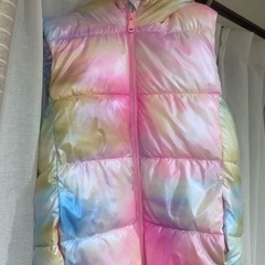 【未使用】シャイニーピンクのベスト(中綿)の画像