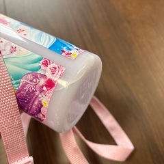 プラスチック水筒　本体部分は割れてます　の画像