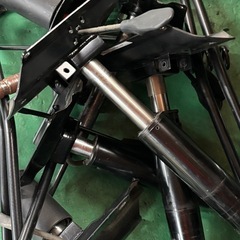 鉄屑集めてる人 鉄 ゴミの画像