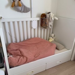 ベビーベッドの画像