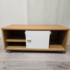 キャスター付きテレビ台の画像