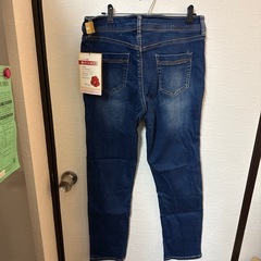 ② 新品　大きめ　しまむら　ジーンズ　の画像