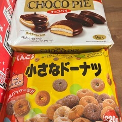 決まりました🙏③お菓セット　チョコパイ　小さなドーナッツ　スーパーBIGチョコの画像