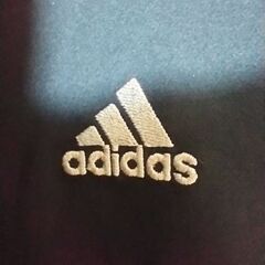 ●adidas レディース フード付きクロスジャケットの画像