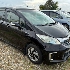 3台まとめて！フリードHVの画像