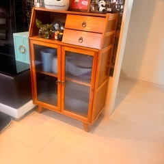 収納家具　キッチン収納　リビング家具　3開の画像