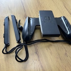 【限定価格】Nintendo Switch 本体 Joy-Con 充電ドック ストラップ付きの画像