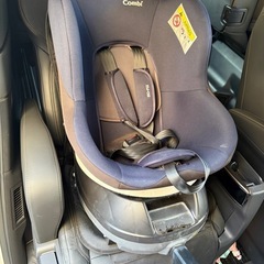 お値引き可⭐︎どちらか１つ⭐︎コンビ チャイルドシート　COMBI 新生児～4歳頃 0-18kg ベビーシートの画像