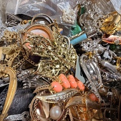 1300点以上⭐️アクセサリー大放出！！ブランド有り⭐️1つ50円からのフリマ開催中⭐️の画像