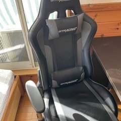 テーブル 作業机   ゲーミングチェアの画像