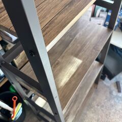 スチール＆木製の棚の画像