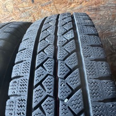 バリ山　BRIDGESTONE ブリヂストン　ブリジストン　VL1 195/80R15 107/105L LT スタッドレス　タイヤ　2019年製　15インチの画像