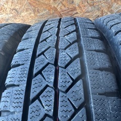 バリ山　BRIDGESTONE ブリヂストン　ブリジストン　VL1 195/80R15 107/105L LT スタッドレス　タイヤ　2019年製　15インチの画像