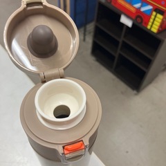 I2512-593 ステンレスボトル 水筒 シャンパンゴールド 約500ml 中古美品の画像