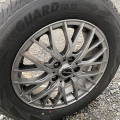 【ほぼ未使用】iceGUARD ig70 スタッドレスタイヤ 16インチの画像
