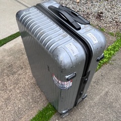 ジャンク　車輪1ケ欠　リモワ RIMOWA キャリーケース スーツケース 旅行 トラベル 高さ約63cm 横幅約42cm 現状品 ジャンク の画像