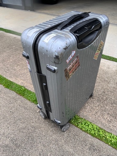 ジャンク　車輪1ケ欠　リモワ RIMOWA キャリーケース スーツケース 旅行 トラベル 高さ約63cm 横幅約42cm 現状品 ジャ