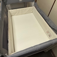 Aprica ココネルエアーAB グレーベアー　ベビーベッドの画像
