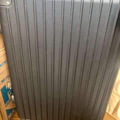 スーツケース　キャリーケースの画像