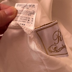 Rady サテンフリンジ付きシルバー掛け布団カバーの画像