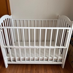 【無料】ベビーベッドの画像