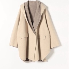 SHIPS any フード付きベージュロングコートの画像