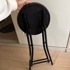 折り畳みイスの画像