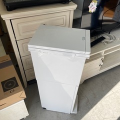 ダストBOX キャスター付き 上部20L下部18Lの画像