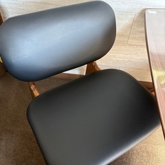 ダイニングテーブルの画像