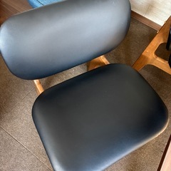 ダイニングテーブルの画像