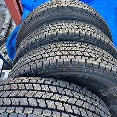 11R  再生新品スタッドレスの画像