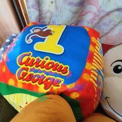 期間限定（23.24日）おさるのジョージ　クッション.リュック、ぬいぐるみ＋1個　1個100円〜200円の画像