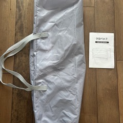 折りたたみ、持ち運び可能ベビーベッドの画像