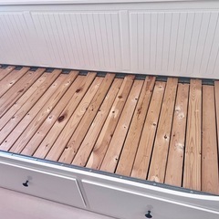 IKEA HEMNESデイベッド 引き出し付きの画像
