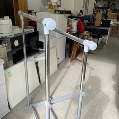 ハンガーラックの画像