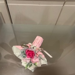 【便利な棚板収納有】ガラスローテーブルの画像