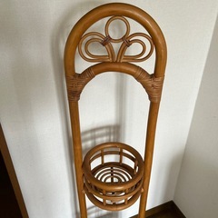 ラタン製  フラワースタンド2点の画像
