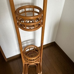 ラタン製  フラワースタンド2点の画像