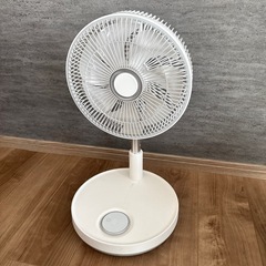 折りたたみ扇風機　充電式の画像