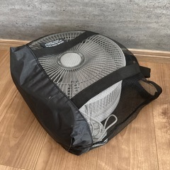 折りたたみ扇風機　充電式の画像